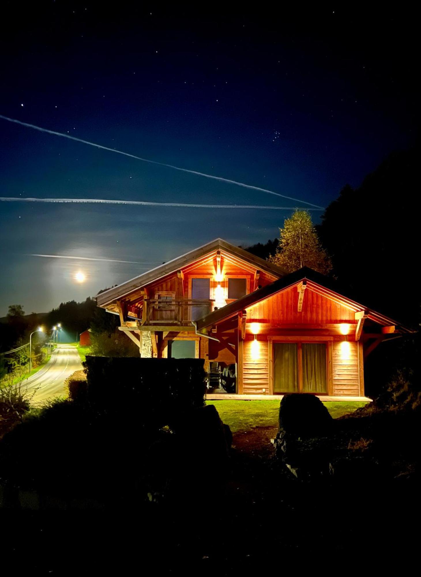 Logis Hotel, Chalets Et Restaurant Les Chatelmines La Bresse Exterior foto